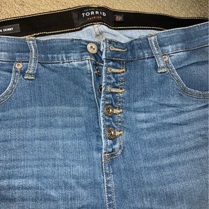 BNWOT TORRID size 20 skinny jean